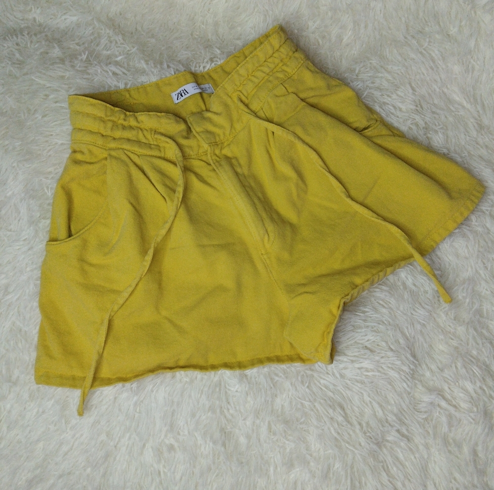 Zara Mustard Paperbag Shorts Size M - Picture 4 of 11